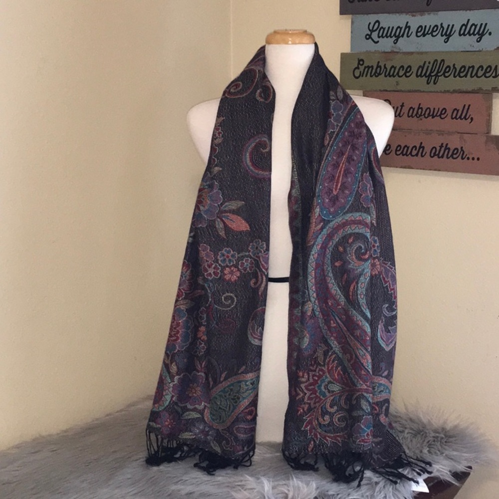 Paisley scarf / wrap / shawl